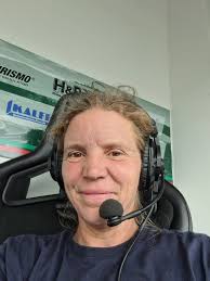 Simone Busch ("Die schnellste Westerwälderin") erklimmt am Nürburgring  zweimal das Podest