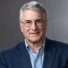 Tonight I was extremely honored to be awarded the National Mall Volunteer  of the Year for 2023 by the National Park Service and Trust for the  National Mall. There are many National