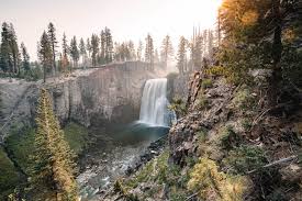 During the winter, this place gets flocked with tons of people looking to shred the icy slopes. Why It S Really Called Rainbow Falls Aspiring Wild