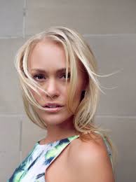 Portraits — S A R A