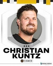 Robin Burchfield's Instagram, Twitter & Facebook