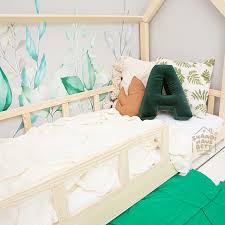 Hochbett mit rausfallschutz in großer auswahl welches von kunden gut bewertet wurde, jetzt hochbetten mit rausfallschutz kaufen springe zum inhalt. Hausbett Kinderbett Mit Rausfallschutz Naturholz Bell Skandi Hausbett