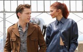 Tom holland (actor) dating history, 2021, 2020, list of tom holland (actor) relationships. Spider Man Tom Holland Wishes Reel Life Girlfriend Zendaya On Her Birthday Receives A Hilarious Reply