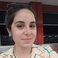 Año 1974. Arana 45. Las chicas de primer año están por ingresar al colegio  Naciones Unidas. Foto, gentileza de Ana Vavalá. (Chanchi)