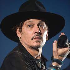 Johnny depp und vanessa paradis haben 2 wunderschöne kinder: Johnny Depp Sohn Jack Depp Ist Richtig Gross Geworden Gala De