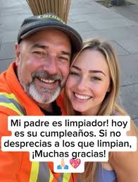 22 22deAgosto de Agosto Memoria de dela la Bienaventurada Virgen María  Reina del Cielo, del Universo y de la Paz Ella es Reina porque es la Madre  de Jesús, Rey del Universo ¡