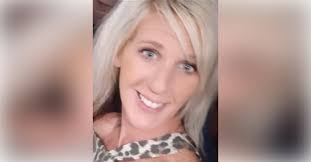 Vicki Beach's Instagram, Twitter & Facebook