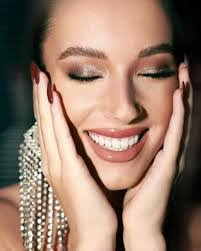 Nicole Langerman's Instagram, Twitter & Facebook