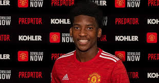 Xdq5kwrmrlwkvm Welcome to man united amad diallo i hope to see you play loads of games for the first team and i cant wait to watch you play if your likend to messi then we should have a gem on our hands and that united jersey suits you.
