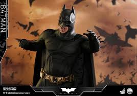 The film is directed by christopher nolan and stars christian bale as bruce wayne, michael caine as alfred pennyworth. Hot Toys Dc Batman Begins Batman 1 4 Scale Figure Qs Series Blu Ray Forum