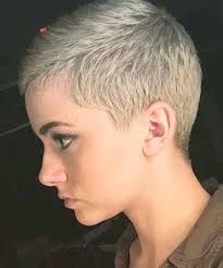 Short Hair Beauty Rate Her Look From 1 10 Http Ift Tt 1mzb5pf Avec Images Coupe De Cheveux Coiffure Dame Idee Coiffure Cheveux Court