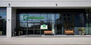 If you're driving, the city centre is only 20 minutes by car. Frankfurt Airport Hotels Fra Holiday Inn Frankfurt Airport