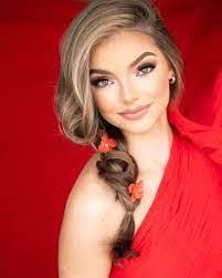 Cheryl Waisner's Instagram, Twitter & Facebook