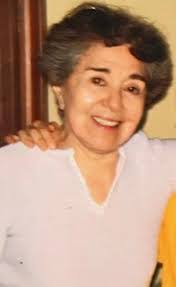 Elvira Orellana's Instagram, Twitter & Facebook