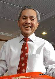 An airline uniquely renowned for its personal touch, warmth and efficiency. Malaysia Airlines Vision And Mission