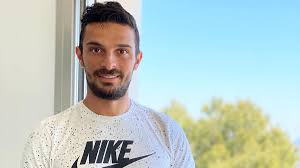 Audience les marseillais vs le reste du monde. Lmvslemonde5 Record D Audience Pour W9 Qui Passe Le Million De Telespectateurs