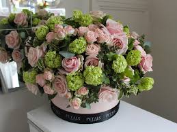 Dengan proses pembakaran yang suhunya dibawah titik didih dari minyak kemiri, dapat membantu mengelurakan minyak dari dalam biji kemiri dan memudahkan ketika. Bouquets Diy Dan Centerpieces Dengan Ahli Kedai Bunga Price Promotion 2020 Traveloka
