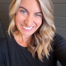 Sheri Cameron's Instagram, Twitter & Facebook