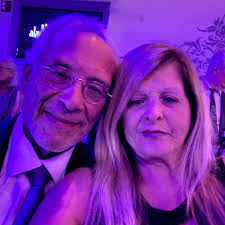 Hi guys me and my girlfriend are coming over in January and staying here at  the four elements hotel. I was just wondering if anybody has any tips about  getting around as