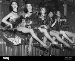 Cancan dance hi-res stock photography ...