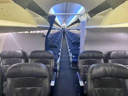 Proudly flying all boeing in support of the pacific northwest. Review United Airlines 737 900 First Class Live And Let S Fly