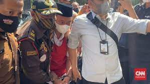 Die staatsanwaltschaft von west java offiziell angeklagt harry wirawan die todesstrafe für das abscheuliche verbrechen der . Yw2zuaqy9z6m0m