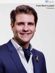 PRÄSIDENT: YVES RENÉ LAUBER Hallo zusammen Mein Name ist Yves und mich  gibt's seit dem Jahr vor dem Berliner Mauerfall