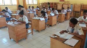 Joko anwar, raya gumelar, rieviena yulieta. Video Pelajar Sman Harekakae Malaka Masih Ujian Pakai Kertas Pensil Pos Kupang