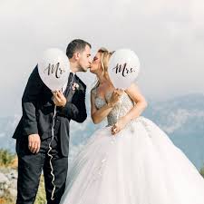 French last names the use of last names in france , like in much of europe, didn't become necessary until the 11th century, to differentiate between people with the same first name. Why So Many Women Still Take Their Husband S Last Name