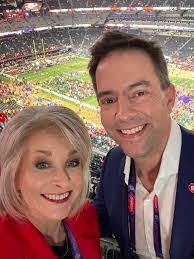 Traci Lutz's Instagram, Twitter & Facebook