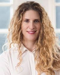 Esther Rose's Instagram, Twitter & Facebook