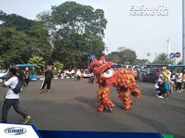 Menghias berati mengisi kekosongan suatu permukaan bahan dengan hiasan. Radio Elshinta On Twitter Kaum Difabel Barongsai Reog Ponorogo Abang None Jakarta Ondel Ondel Maskot Momo Dll Turut Mewarnai Sosialisasi Asian Para Games 2018 Dikawasan Monas Jakarta Pusat Minggu 23 9 Bak Elshintaweekend Https T Co