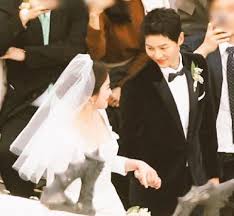 Congrats to song joong ki and song hye kyo in living a happy life together! Who Is Song Hye Kyo Dating Song Hye Kyo Boyfriend Husband