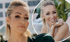 Selling Sunset's Mary Fitzgerald struggles with insecurities about 'little  lines'