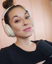 Erika Grill's Instagram, Twitter & Facebook