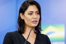 Michelle bolsonaro, após irmã de rebeca detonar o que pensa de pato michelle bolsonaro, após abandonar avó na miséria e ter fortuna em depósitos escancarada, toma atitude severa: Michelle Bolsonaro Testa Positivo Para O Coronavirus Veja