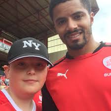 Daniel Turnbull (@DanielT785)