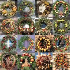 Pre t festive decorative wreaths, huntersville, nc. 33 Holiday Wreaths Door Decor Ideas Digsdigs