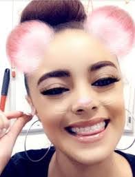 Wendy Ruff's Instagram, Twitter & Facebook