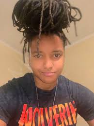 33 years old today. Happy Birthday to me & all my fellow Aries!! Let's  raise hell & end our szn lit af!! 🔥♈️🥳🎂✨🥂