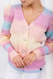 Zu farbe matt lila wechseln und 6 reihen muster stricken diese reihen wiederholen, bis die arbeit 80 cm misst. Cardigan In Rainbow Colours Discover Now