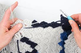 how to change colors in corner to corner crochet