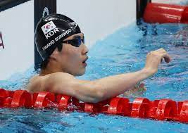 황선우(18·서울체고)가 자유형 100m 예선에서 한국 신기록을 세우고 준결승에 진출했다. Kasydxuvxifcym