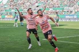 88' rapid wien get a ball in from the right, delivered by ullmann. R56x9rniy7prem