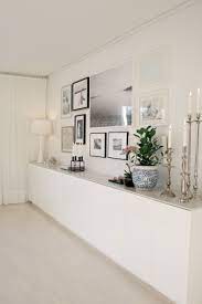 La commode ikea est disponible ici à 139 € vous pouvez ensuite peindre le haut en noir et le bas en blanc puis ajoutez de longues poignées de. Pin On Dining Room