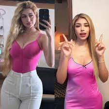 Mi - “NO ERA SU AMIGA, SOLO QUERÍA SER ELLA” 💔 Viviana de la Torre la  supuesta amiga de Valeria Marquez en realidad nunca fue su amiga, sólo  estaba obsesionada en querer