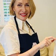 Toni Ware's Instagram, Twitter & Facebook