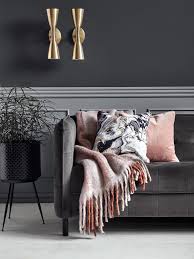 Check out our rose et gris selection for the very best in unique or custom, handmade pieces from our shops. Un Salon En Gris Et Rose A La Deco Chic Joli Place