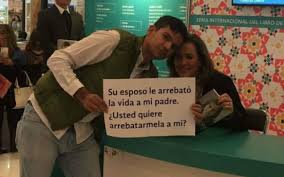 Primera mujer candidata independiente a la presidencia de méxico. Confronta Joven A Margarita Zavala En La Fil Guadalajara Newsweek Mexico