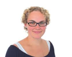 Standesbeamtin nicht vor Tränen der Rührung gefeit